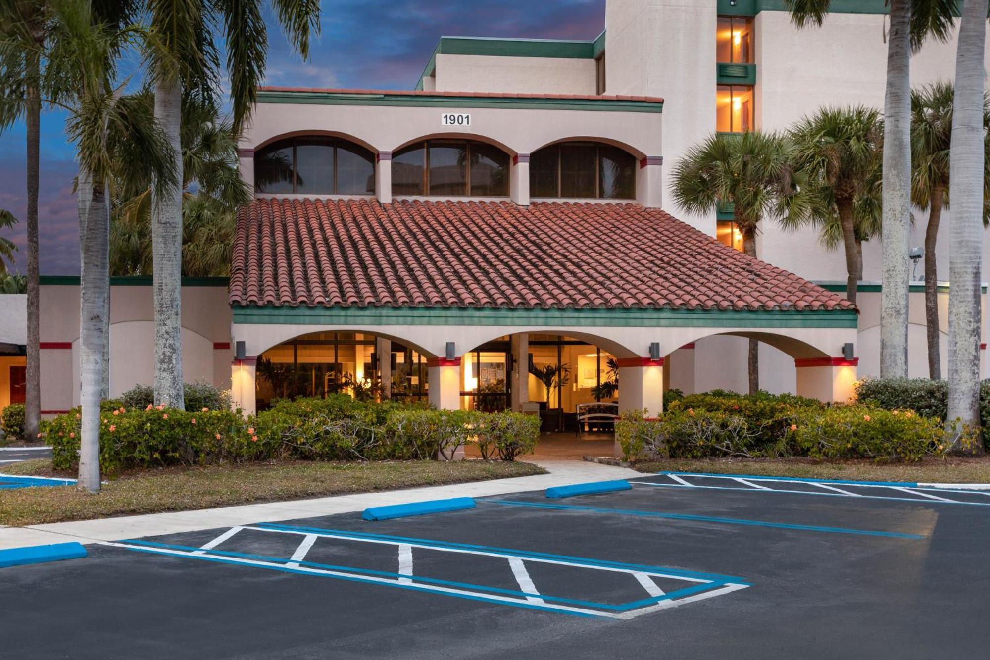 88 Palms Hotel & Event Center West Palm Beach Exterior photo
